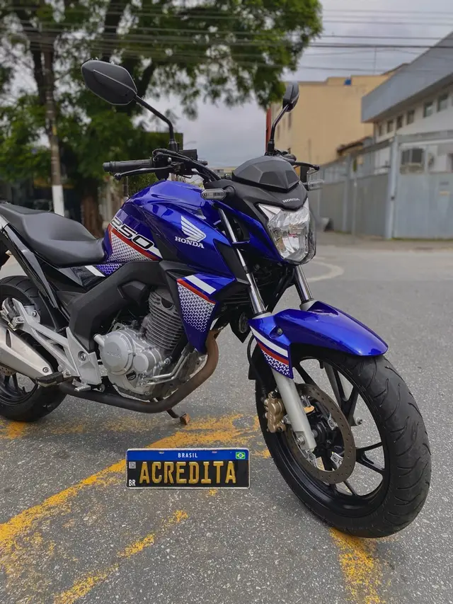 Moto Honda CB 250F Twister 2022 (CBS)