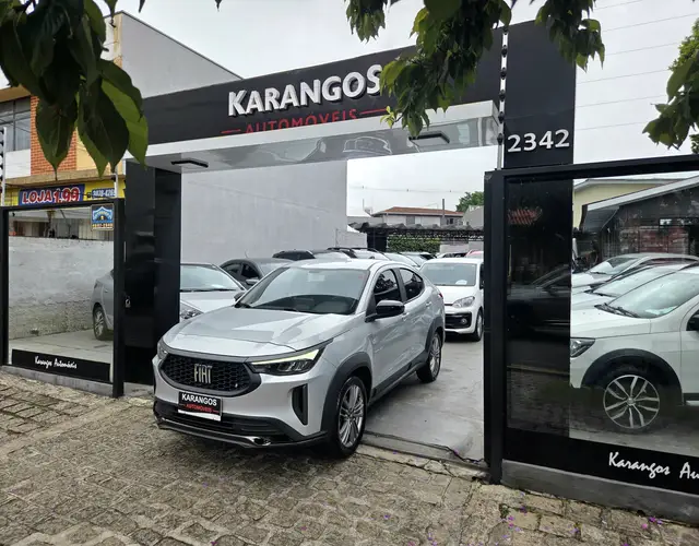 Carro Fiat Fastback 2024 Turbo 200