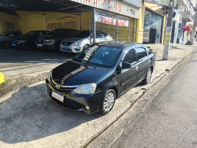 Carro Toyota Etios Sedan 2016 XLS 1.5 (Flex)
