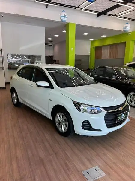 Carro Chevrolet Onix 2023 LT 1.0 Turbo