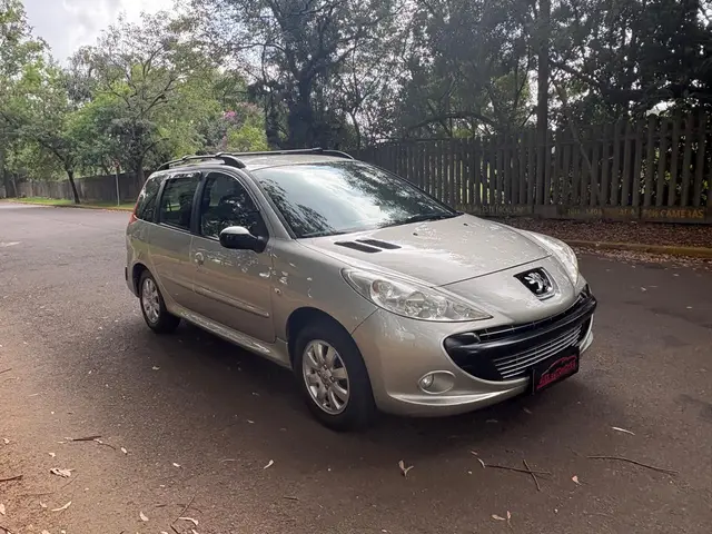 Carro Peugeot 207 SW 2011 XR S 1.4 8V (flex)