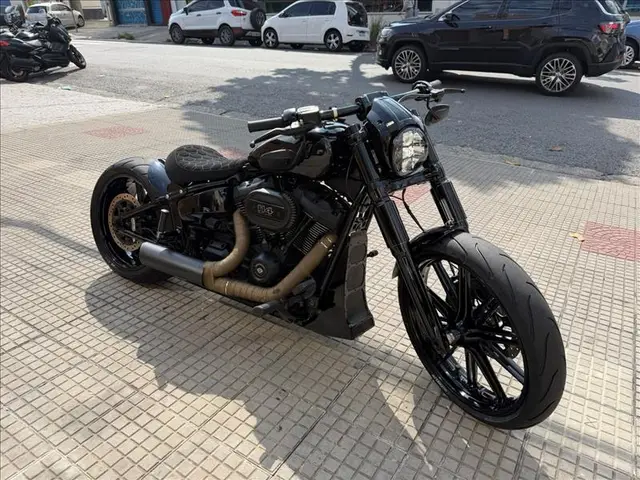 Moto Harley-Davidson Softail 2021 BREAKOUT FXBRS