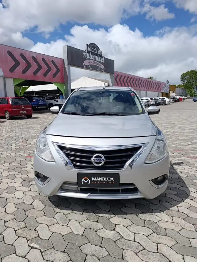 Carro Nissan Versa 2017 1.6 16V SL FlexStart CVT (Flex)