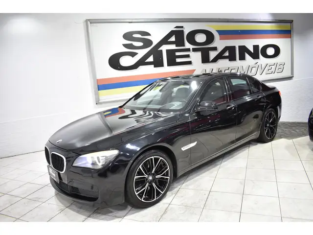 Carro BMW 750i 2012 750i M Sport 4.4 32V
