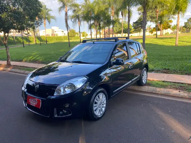 Carro Renault Sandero 2012 Privilège 1.6 8V Hi-Torque (flex)