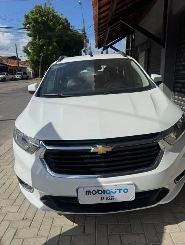 Carro Chevrolet Spin 2023 Premier 1.8 (Aut.)