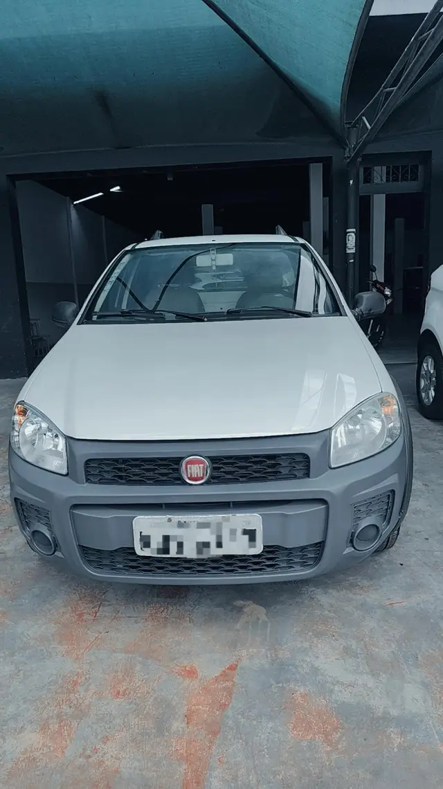 Carro Fiat Strada 2015 Working 1.4 (Flex)