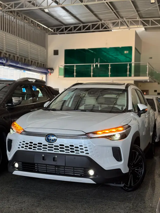 Carro Toyota Corolla Cross 2026 XRX Hybrid 1.8