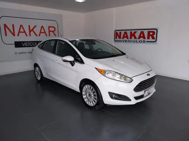 Carro Ford New Fiesta Sedan 2014 1.6 Titanium PowerShift (Flex)