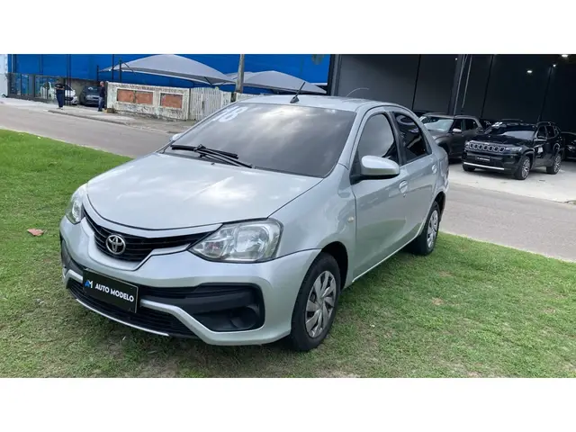 Carro Toyota Etios Sedan 2018 XS 1.5 (Aut) (Flex)