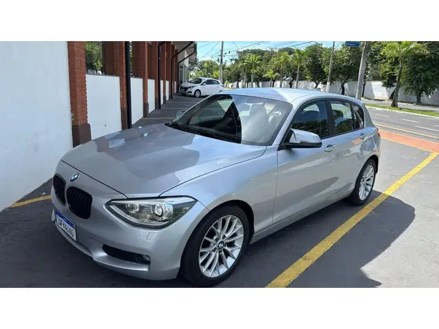Carro BMW 118i 2015 118i 1.6 Sport