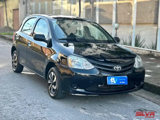 Carro Toyota Etios 2013 X 1.3 (Flex)