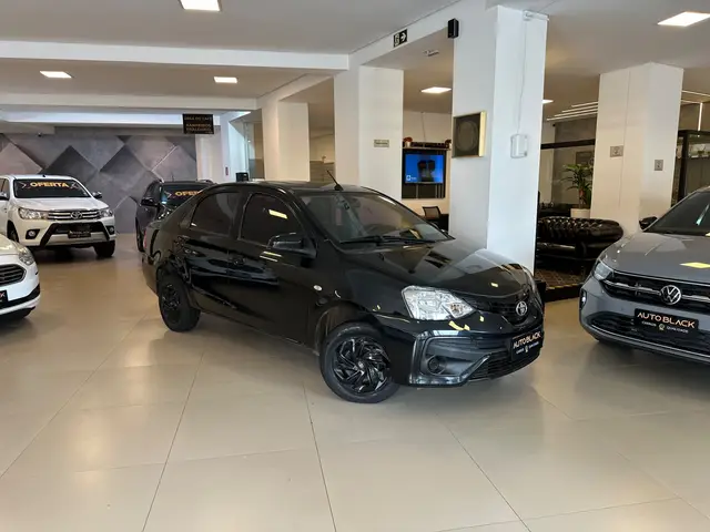 Carro Toyota Etios 2018 XS 1.5 (Aut) (Flex)