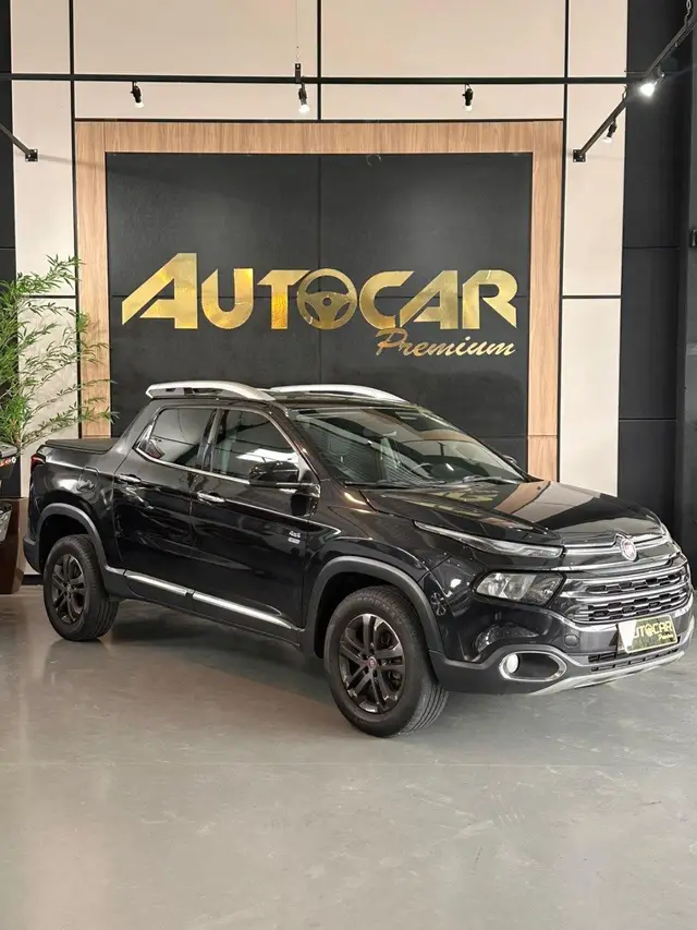 Carro Fiat Toro 2017 Volcano 2.0 diesel AT9 4x4