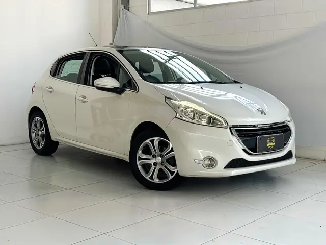 Carro Peugeot 208 2015 Griffe  1.6 16V (Flex) (Aut)