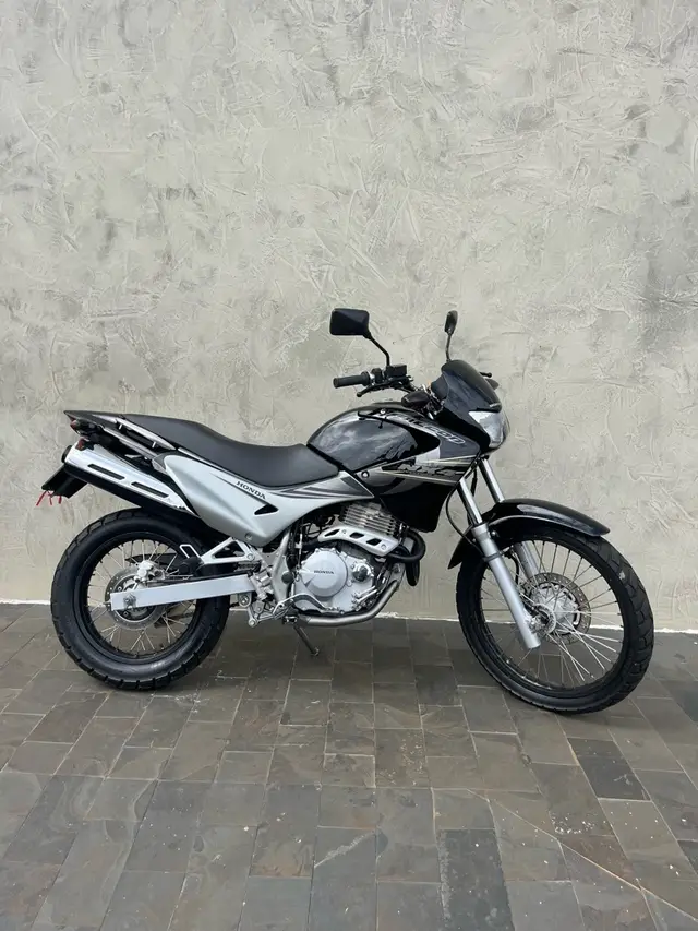 Moto Honda NX 4 Falcon 2006 400
