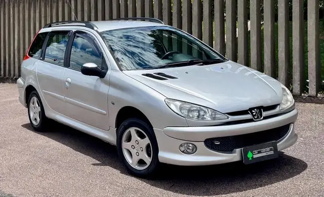 Carro Peugeot 206 SW 2008 Feline Automatic 1.6 (flex)