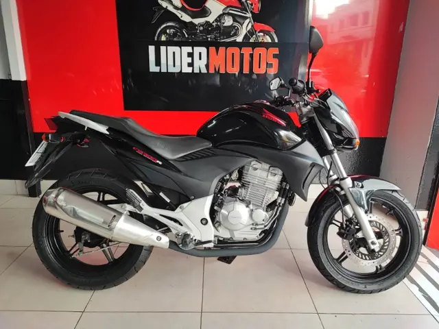 Moto Honda CB 300R 2011 Standard