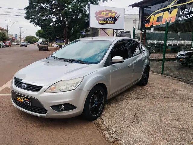 Carro Ford Focus Hatch 2010 GLX 2.0 16V (Flex)