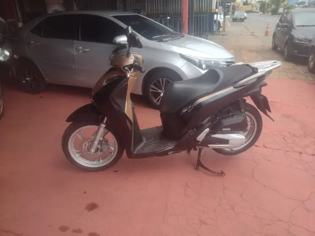 Moto Honda SH 150i 2021 DLX