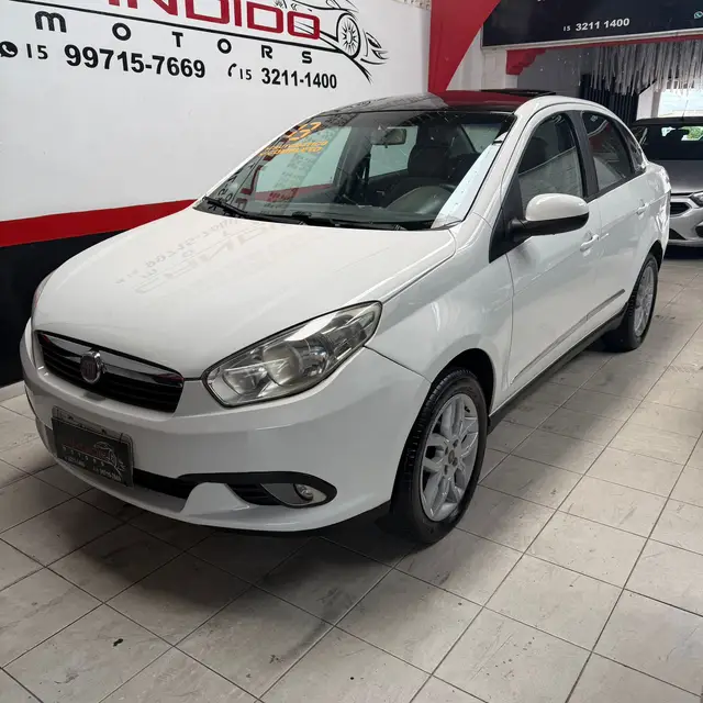Carro Fiat Grand Siena 2013 Essence 1.6 16V (Flex)
