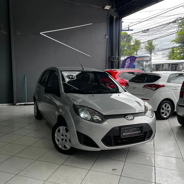 Carro Ford Fiesta Hatch 2014 1.5 (Flex)