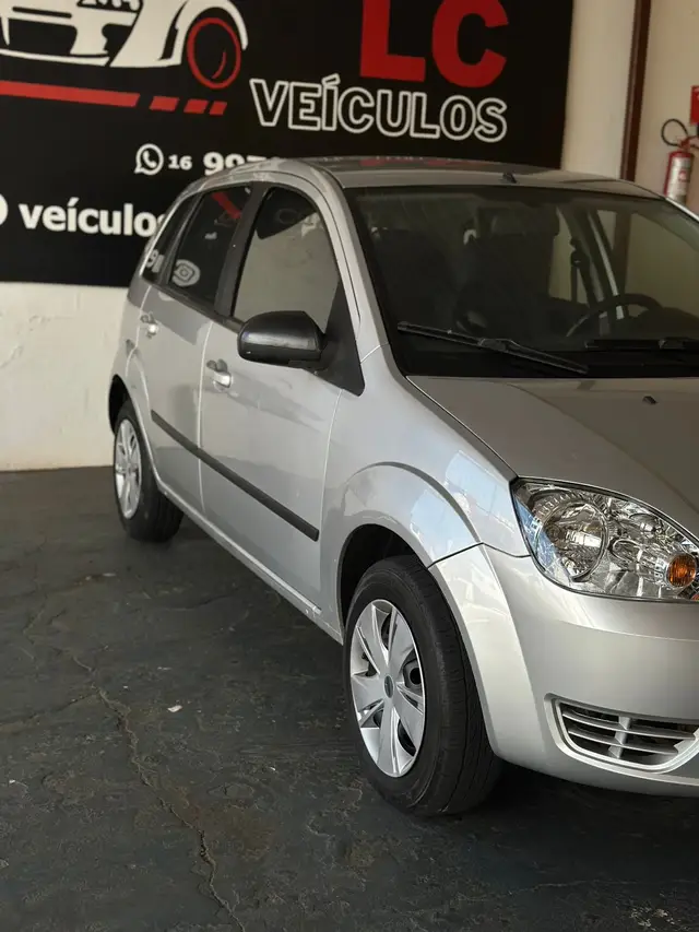 Carro Ford Fiesta Hatch 2004 Street Action 1.0 8V