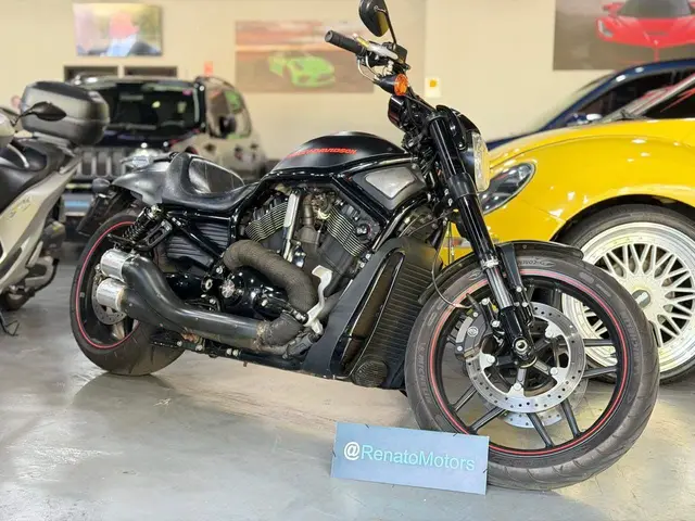 Moto Harley-Davidson V Rod Custom 2013 1250cc MUSCLE VRSCF