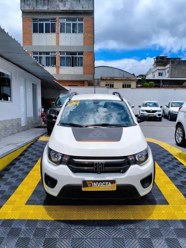 Carro Fiat Mobi 2024 Trekking 1.0
