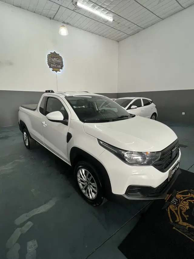 Carro Fiat Strada 2023 Endurance 1.4 Cabine Plus (Flex)