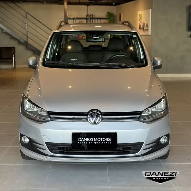Carro Volkswagen SpaceFox 2015 1.6 VHT Comfortline I-Motion (Flex)