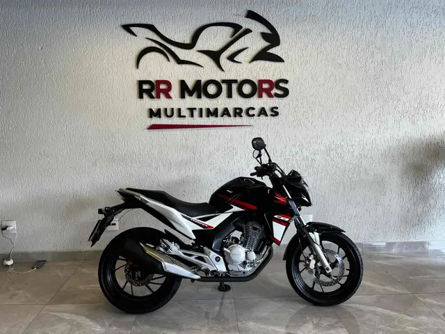 Moto Honda CB 250F Twister 2017 Standard