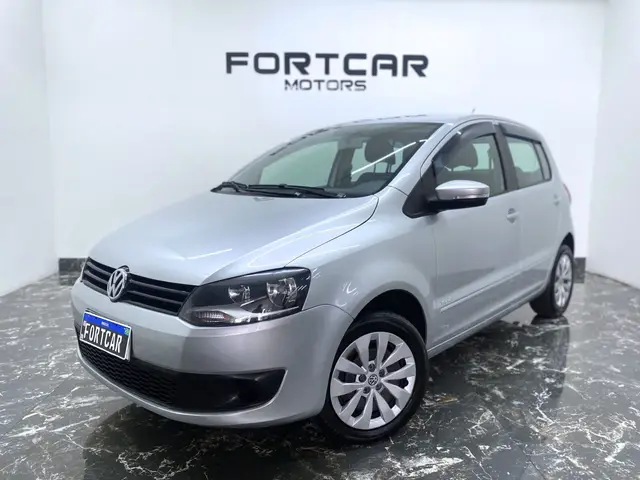 Carro Volkswagen Fox 2014 1.6 VHT (Flex)