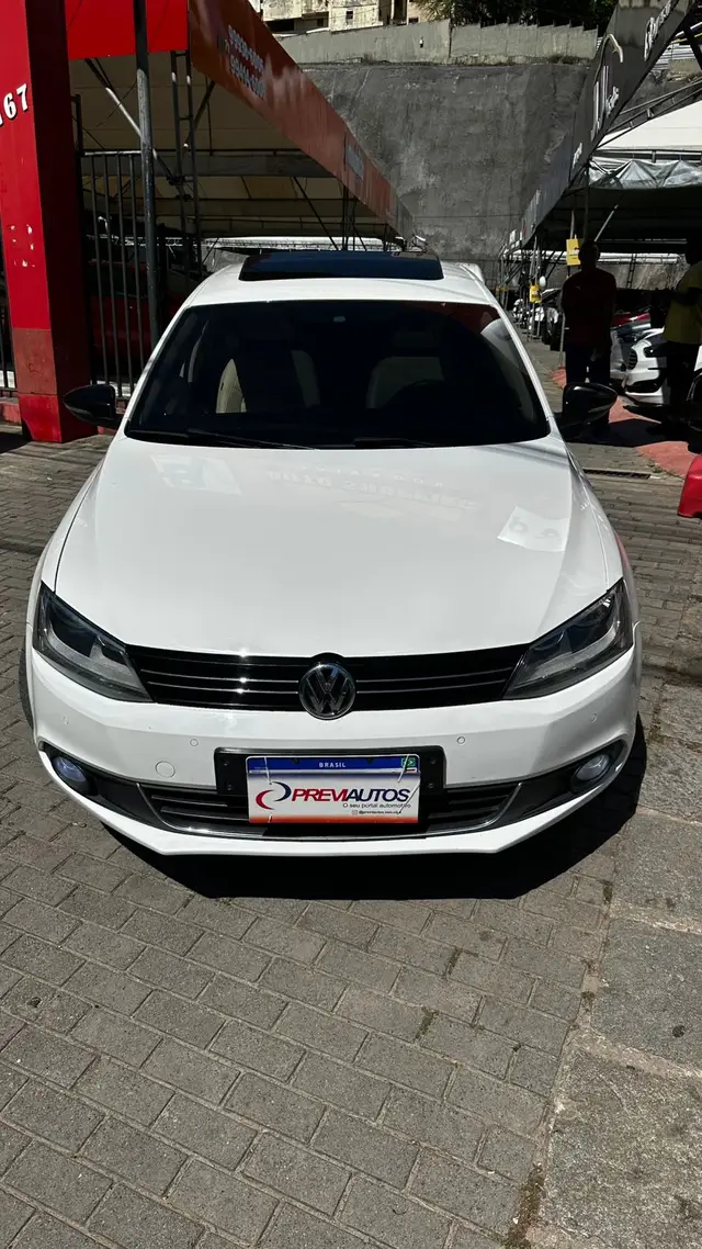 Carro Volkswagen Jetta 2013 2.0 Comfortline (Flex)