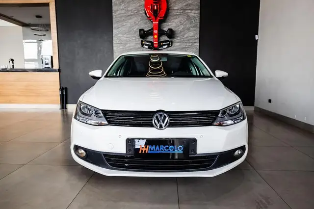 Carro Volkswagen Jetta 2013 2.0 Comfortline (Flex)
