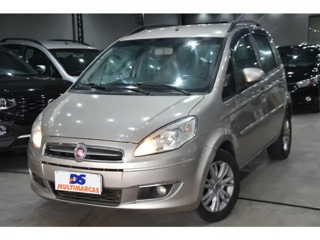 Carro Fiat Idea 2014 Attractive 1.4 8V (Flex)