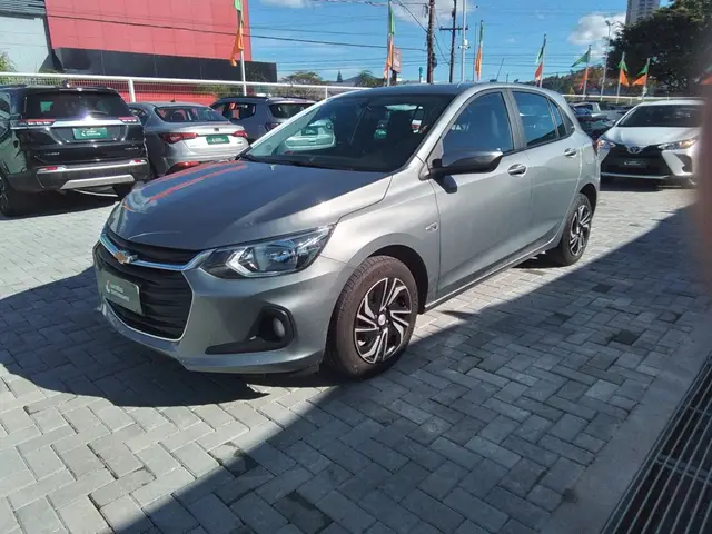 Carro Chevrolet Onix Plus 2024 LT 1.0