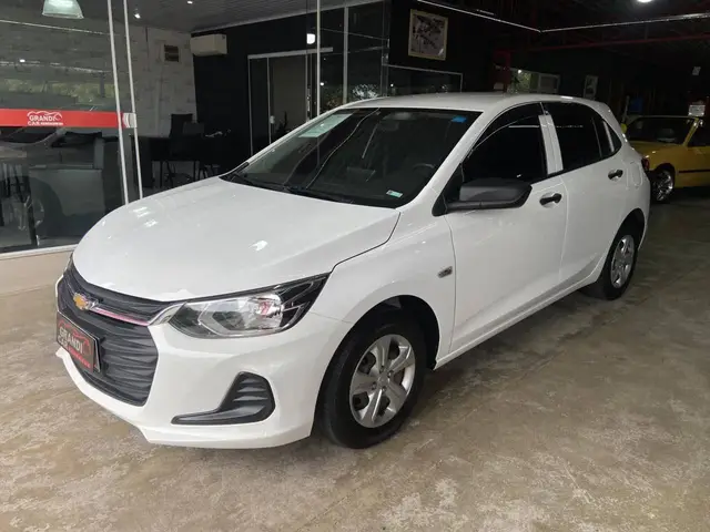 Carro Chevrolet Onix 2023 1.0