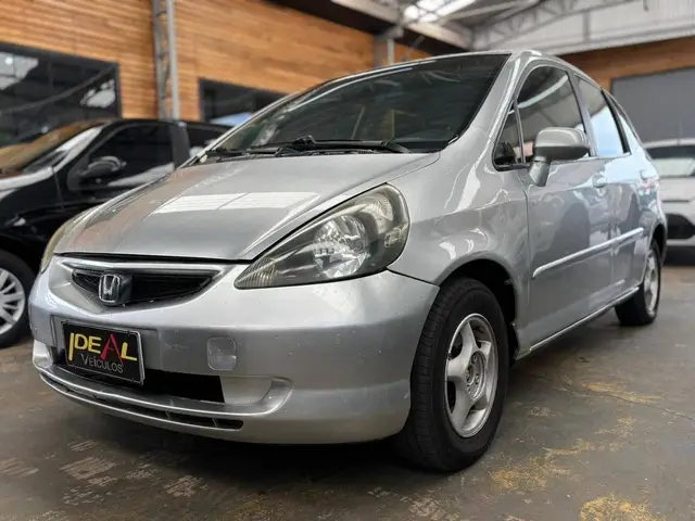 Carro Honda Fit 2006 LX 1.4