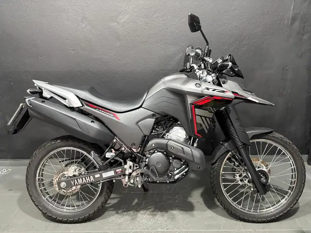 Moto Yamaha XTZ 250 Lander 2025 Connected