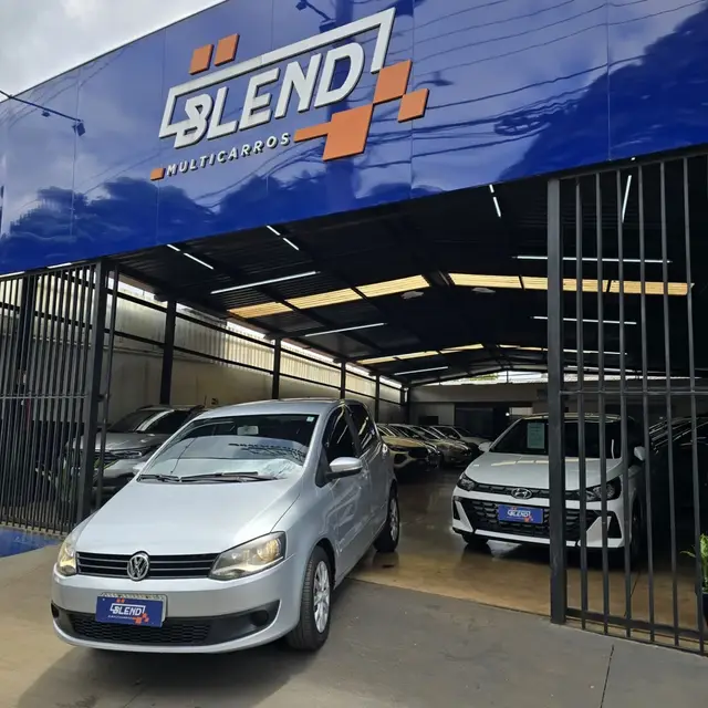 Carro Volkswagen Fox 2014 1.0 TEC (Flex) 4p