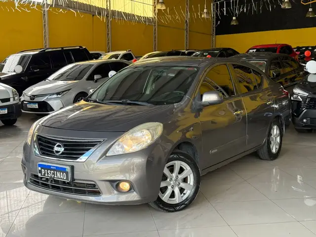 Carro Nissan Versa 2013 1.6 16V SL (Flex)