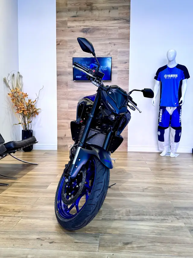 Moto Yamaha MT-03 2026 Connected