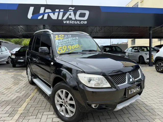 Carro Mitsubishi Pajero TR4 2012 2.0 16V 4x2 (Flex)