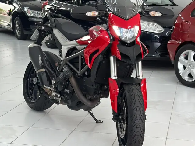 Moto Ducati Hypermotard 2014 821