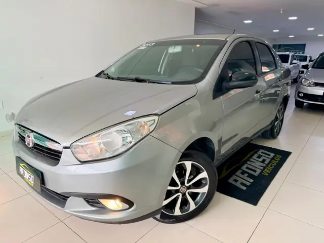 Carro Fiat Grand Siena 2013 Evo Attractive 1.4 8V (Flex)