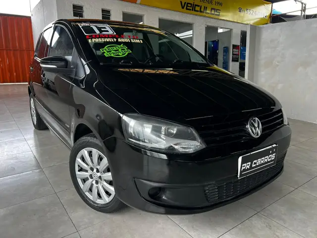 Carro Volkswagen Fox 2013 1.0 VHT (Flex) 4p