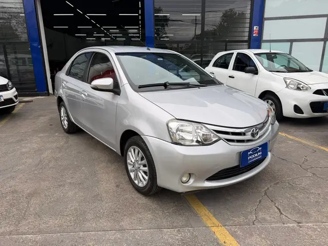 Carro Toyota Etios Sedan 2016 XLS 1.5 (Flex)