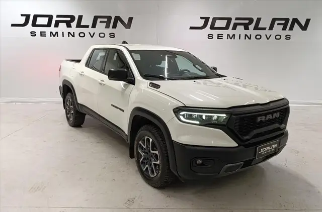 Carro Ram Rampage 2024 Rebel 2.0 Turbo