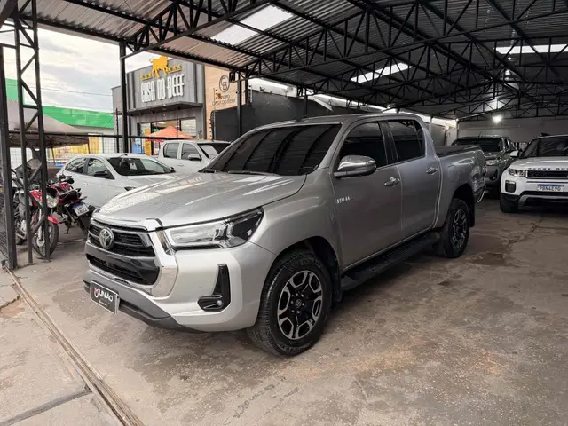 Carro Toyota Hilux Cabine Dupla 2023 SRX 4x4 2.8 Diesel